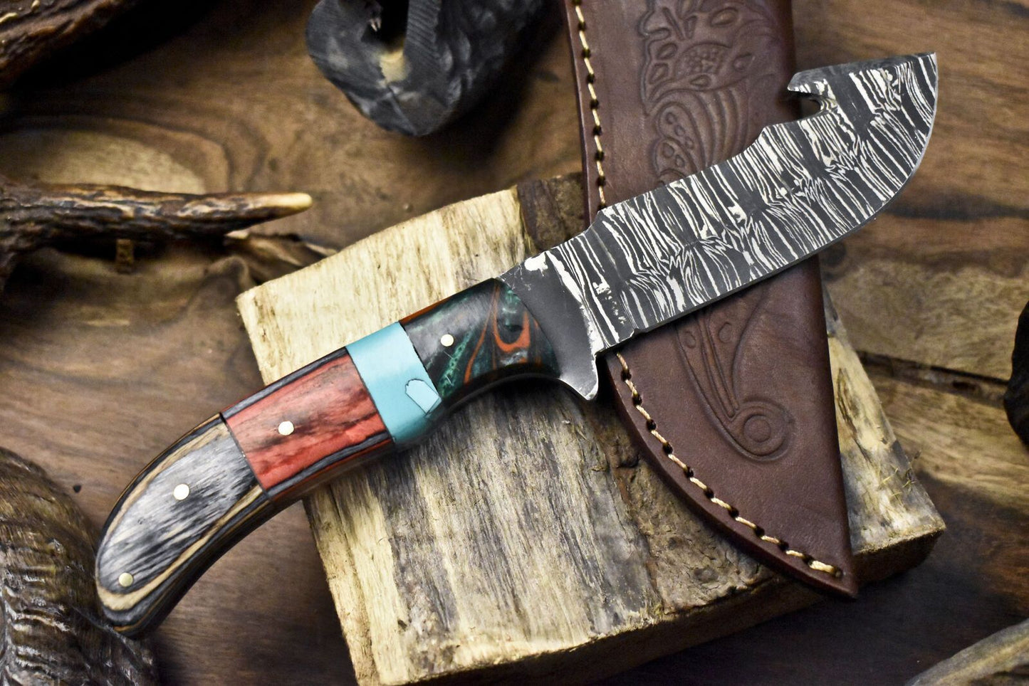 Twist Damascus Skinner Knife with Gut Hook and Hardwood Handle for Hunting