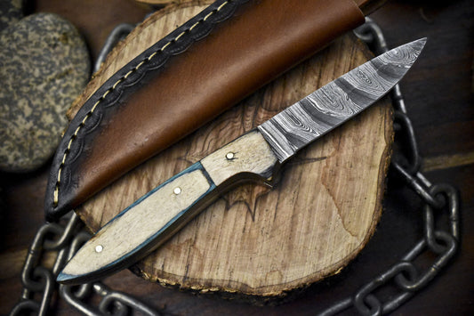 Twist Damascus Skinner Knife with Hard Wood Handle and Wooden Bolster – 8 Inch Hunting & Sports Blade
