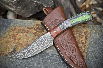 
Twist Damascus Skinner Knife with Hardwood Handle – Handmade 8" Fixed Blade Hunting Gift Knife