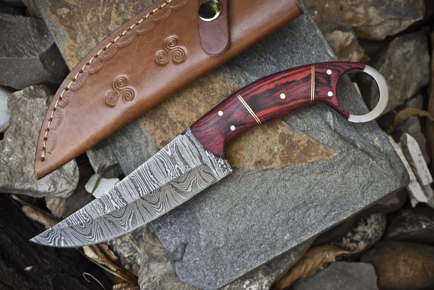 Twist Damascus Skinner Knife with Hardwood Handle – Handmade Camping Hunting Blade
