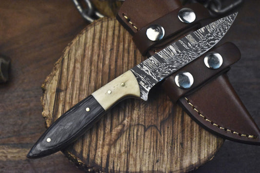 Twist Damascus Skinner Knife with Hardwood Handle – Handmade Fishing and Hunting Blade
