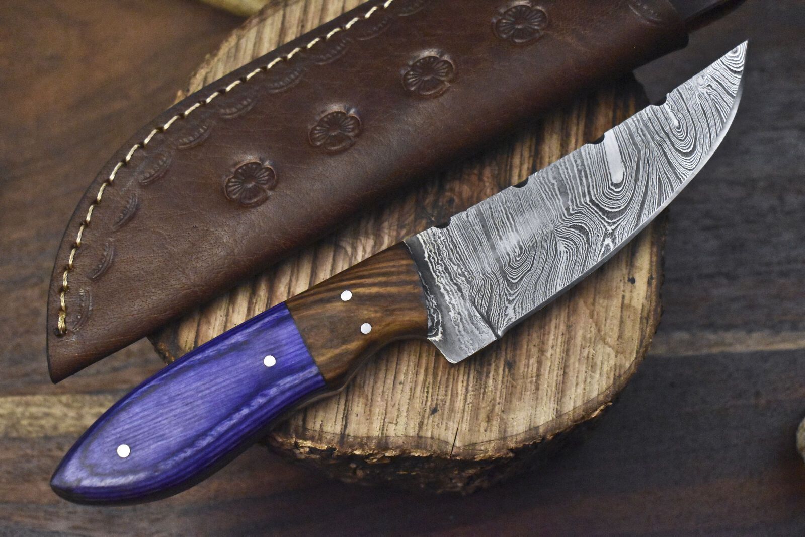 Twist Damascus Skinner Knife with Hardwood Handle and Wooden Bolster for Hunting & Sports