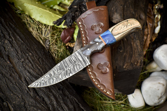 Twist Damascus Skinner Knife with Mixed Material Handle for Hunting and Outdoors