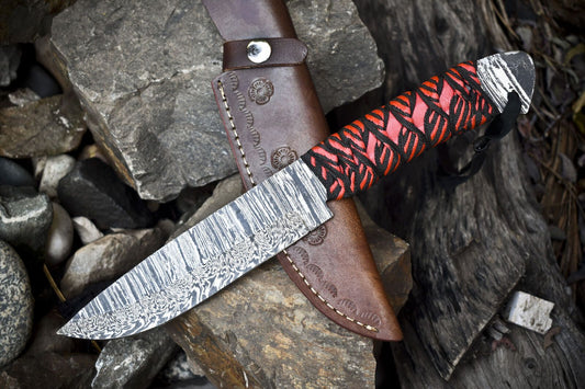 Twist Pattern Damascus Hunting Skinner Knife – Paracord Wrapped Handle with Leather Sheath for Outdoor & Survival Use