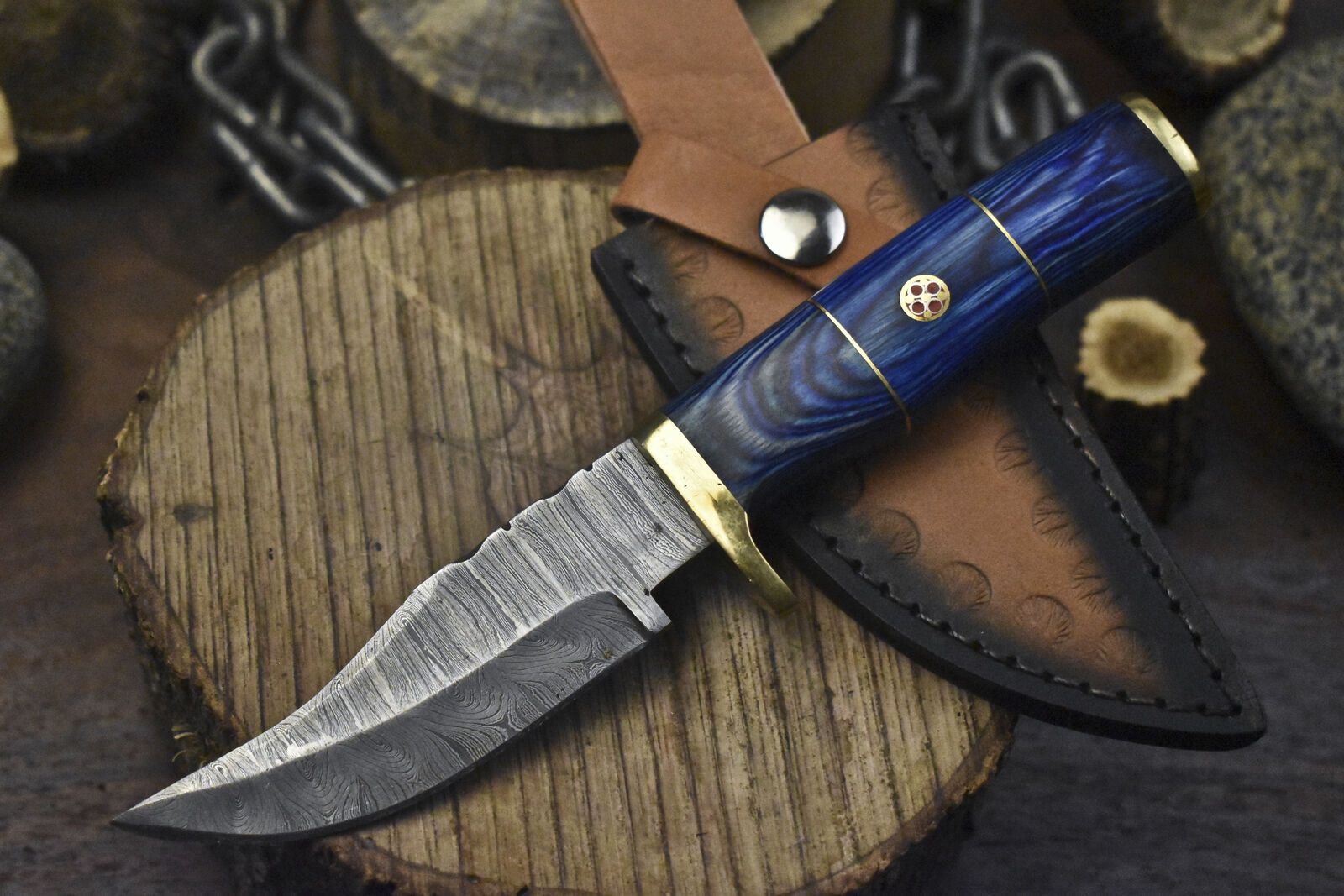 Twist Pattern Damascus Skinner Knife with Hardwood Handle – Handmade Tactical Fixed Blade Hunting Knife