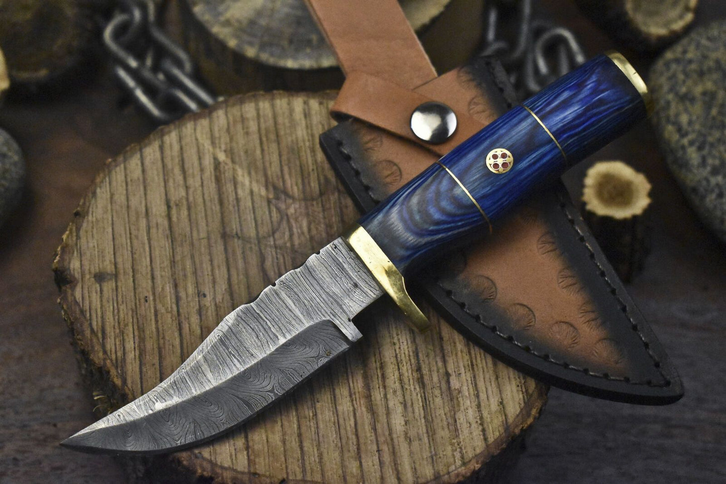Twist Pattern Damascus Skinner Knife with Hardwood Handle – Handmade Tactical Fixed Blade for Hunting & Outdoor Use

