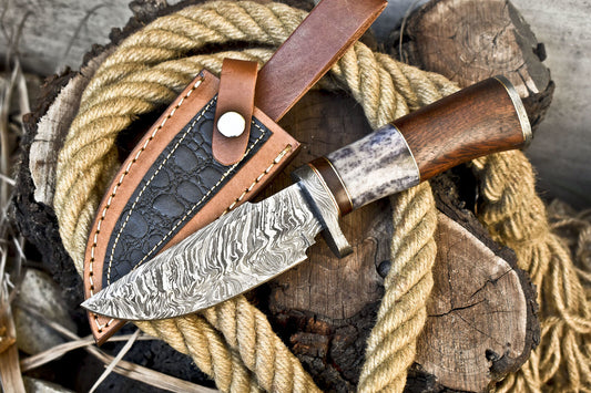 Unique Damascus Steel Skinner Knife Hard Wood Camping Damascus Guard