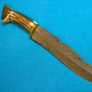 Vintage Feather Damascus Bowie Knife with Stag Antler Handle – 15.4" Custom Handmade Blade